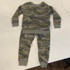 OFFERS OPEN! Boys 5t Cat & Jack Green Camo Kids Matching Sweatshirt & Jogger Set